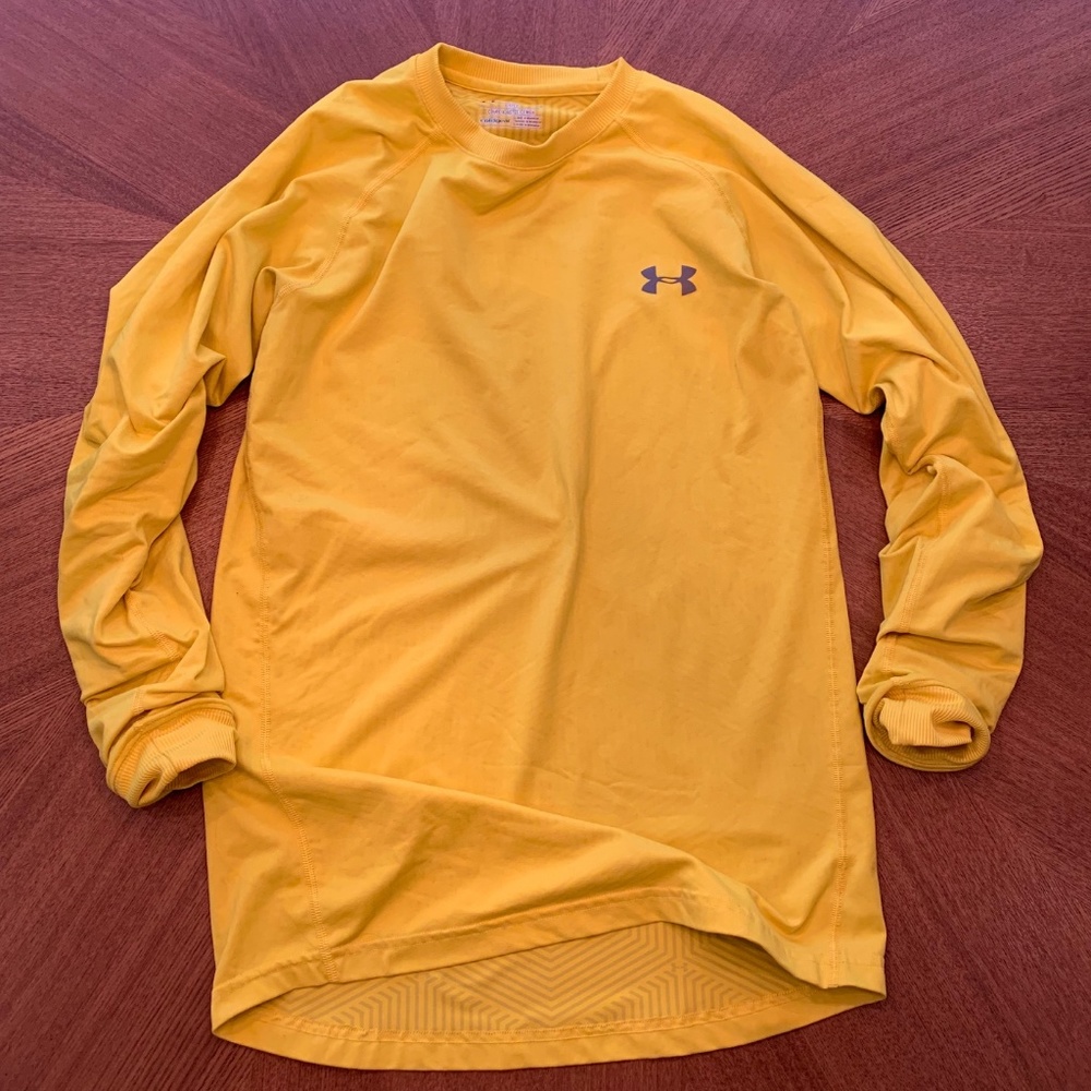 Under Armour Cold Gear Long Sleeve Crew - Size Sm